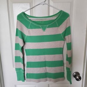 Old navy thermal long sleeve shirt